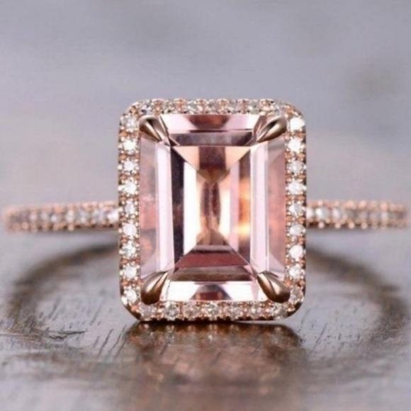 Jewelry - NEW 18K ROSE GOLD MORGANITE HALO DIAMOND RING, CUTE RING, SHINY RING.